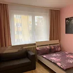 Just Berlin - Wohnung Fuer Bis Zu 12 Personen